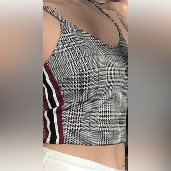 ❓Outfit — MINI SKIRT & CROP TOP SET by Guess / Combo — Plaid — Size Small - Picture 15 of 17